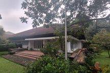Disewa Rumah Luas di Tanah Sareal – Siap jadi Coffe Shop!