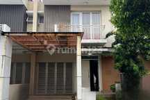 Disewakan Rumah 2 Lantai Full Furnished di Cluster Magnolia Sumarecon Bekasi