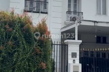 Rumah Mewah Full Furnished Siap Huni Bebas Banjir