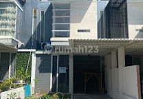 Belakang Icon Mall Disewakan Rumah Green Garden Regency Gresik Kota 3BR 2 Lantai Full Furnished