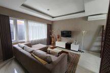 Rumah 3 Lantai Fully Furnish + Pool Di Area Krobokan Seminyak