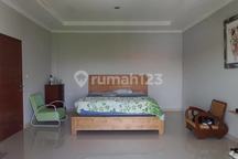 Villa Furnished 3 Lantai Kolam Renang di Legian