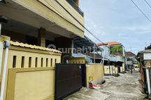 Rumah 2 Lantai Strategis Siap Huni Ada Balkon Parkiran, Kebo Iwa