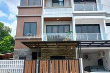 Rumah 2 Lantai Lokasi Cempaka Putih Jakpus