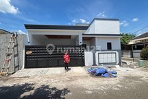 Rumah Mewah Hoek Megah di Citra Indah City