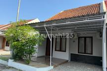 Disewakan Rumah Furnished Cluster Elite Dekat Kampus UMS Solo