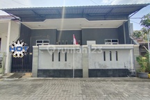 Dijual Rumah 1.5 Lantai di Tanahmas. Bebas Banjir. Dekat Sekolah. Dekat Fasilitas Umum. Dekat Bandara. Dekat Stasiun Kereta Api. Dekat Pasar Tradisional