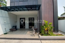 Dijual.rumah Bagus Modern Minimslis di Deplu Veteran, Jaksel Bagus
