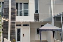 Rumah 2 Lantai di Area Rs Cempaka Putih Jakarta Pusat