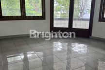 Rumah Heritage cocok buat kantor Ruang Usaha di Maindroad Jalan Ir.Juanda Bandung