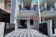 Rumah Mewah Klasik, Lokasi Strategis di Depok!