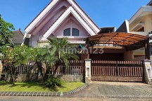 Rumah 1.5 Lantai Semi Furnished di Istana Dieng, Kota Malang