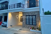 Rumah Baru Eropa Modern Di Depok Cibubur Strategis