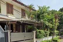 Rumah Hook Mewah di Pondok Indah