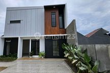 Jual Rumah Strategis Belakang Mal The Park Sawangan SHM Rumah Bagus