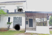 Disewakan Rumah 2 Lantai Hook Parkiran Luas