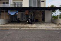 Disewakan Rumah Full Furnished Cluster Halekoa Cirebon