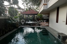 Disewakan Rumah Area Strategis Rumah Mewah Siap Huni