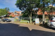 Rumah di Anggrek Loka Hitung Tanah Saja