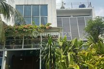 Disewakan Rumah Mewah 3lantai Di Rawamangun
