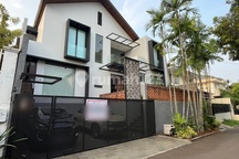 Rumah Nyaman Lebak Bulus Private Pool SHM Luas 400M 6+1 Kamar