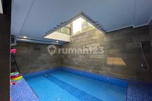 Rumah 4 Lantai Rooftop Kolam Renang Pribadi Luas 160M SHM Depok