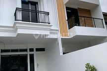 Dijual Rumah Modern Minimalis Dekat Jatinegara