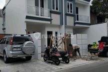 Dijual Rumah Sunter Shm 2 Kt 2 Km Akses Mobil