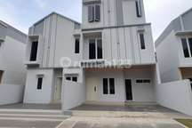 Rumah 2 Lantai 3Kt 3Km SHM Carpot bisa KPR Percetakan.negara