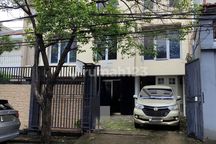 Di Jual Rumah & Tempat Usaha di Jakarta Pusat