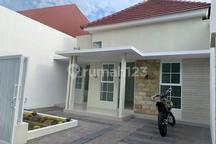 Dijual Rumah Modern Minimalis Kondisi Baru Di Perumahan Yang Nyaman Di Kota Kediri