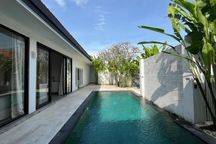 Villa 3R Minimalist Modern Walking Distance to Batu belie Beach