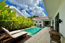 Villa 3BR Modern with spacious garden in Padonan, Canggu