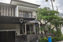 Rumah Hook Kuta Seminyak Bali Dekat Sunset Road
