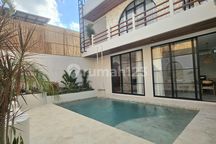 Villa Baru Umalas Kerobokan Dekat Petitenget Seminyak
