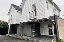 Rumah Eropa Modern Siap Huni Free Biaya di Area Cinere Depok