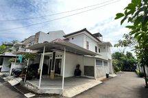 Turun Harga! Townhouse 2,5 Lantai Terawat Posisi Hoek Nempel TB. Simatupang