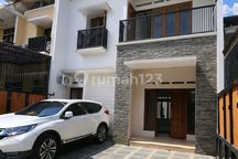 Rumah Luas Termurah 10 Mnt ke Toll Brigif Straregis di Jagakarsa Rr203