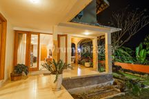 Disewakan Rumah/villa Cantik Furnished Sewon Bantul Yogyakarta Dekat Kampus Isi