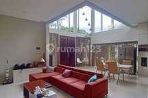 Dijual Rumah Mewah di Istana Sudirman Regency Cibuntu Bandung 