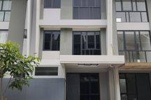 Disewakan Rumah Minimalis Modern Royal Residence