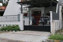  Disewakan Rumah Mewah 2 Lt Baru Renovasi Daerah Dukuh Kupang