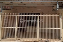 Rumah Kontrakan 1 Lantai 100M2 di Teluk Betung, Minim Renovasi, Unfurnished