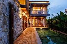 BRAND NEW VILLA MEWAH FURNISHED DI CEMAGI