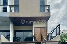 Harus Terjual!! Rumah Minimalis Modern 3. Lantai Siap Huni Pondok Bambu Duren Sawit