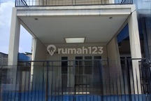 Dijual Cepat Rumah Brand New 3 Lantai Kelapa Molek