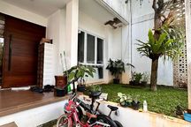 Turun Harga! Dijual Cepat Rumah Mewah 3.lantai Cinere Depok
