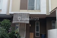 Rumah Siap Huni 2 Lantai. Di Malibu Village Kawasan Yg Strategis