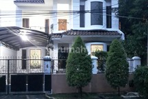 Rumah Bagus Pondok Indah SHM Luas Siap Huni dengan Garasi Basemen