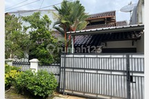 Rumah Cempaka Putih Barat Bagus Siap Huni Dekat Kampus KRL Busway